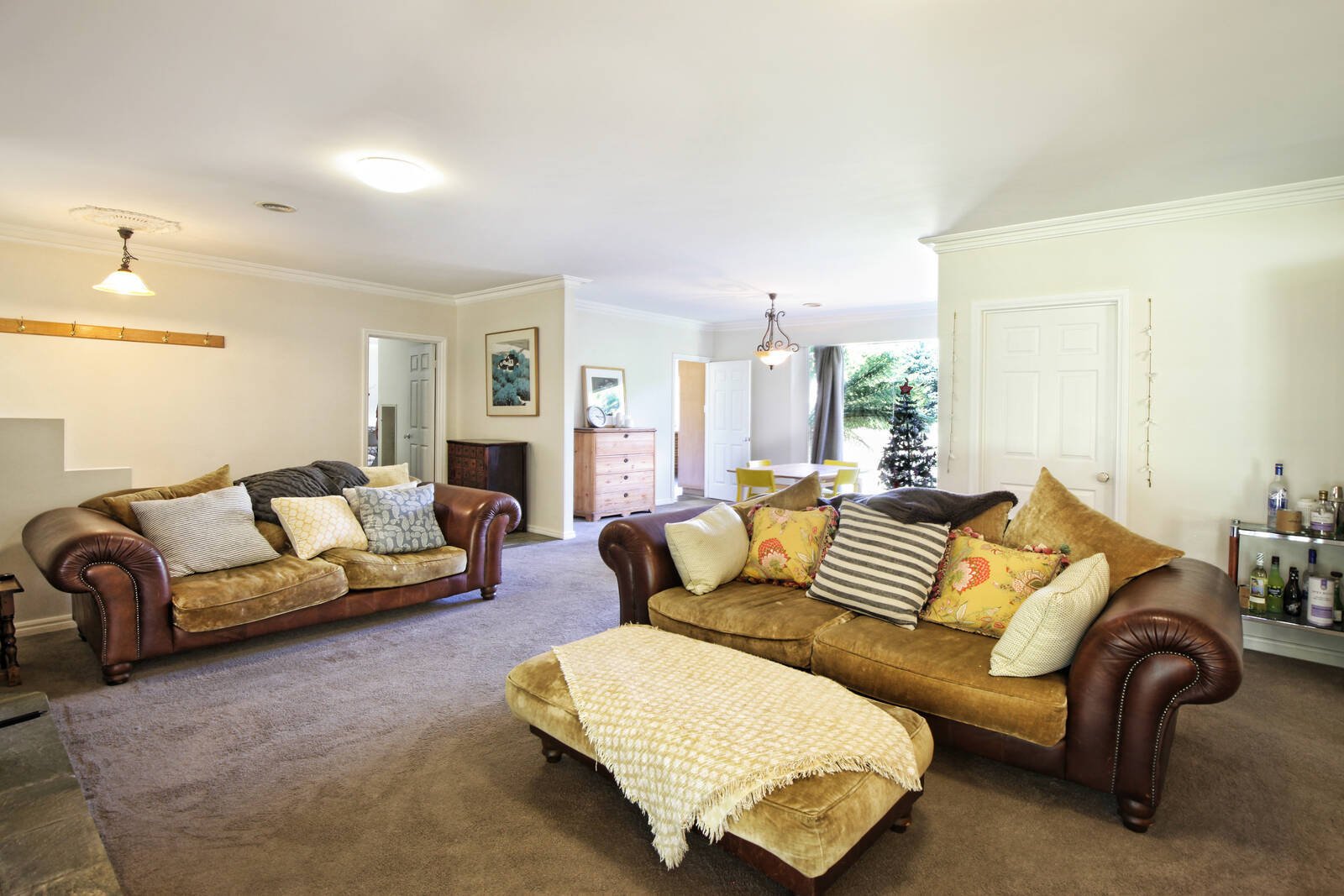 Real Estate and Property in 5 Samuel Court, Woodend, VIC