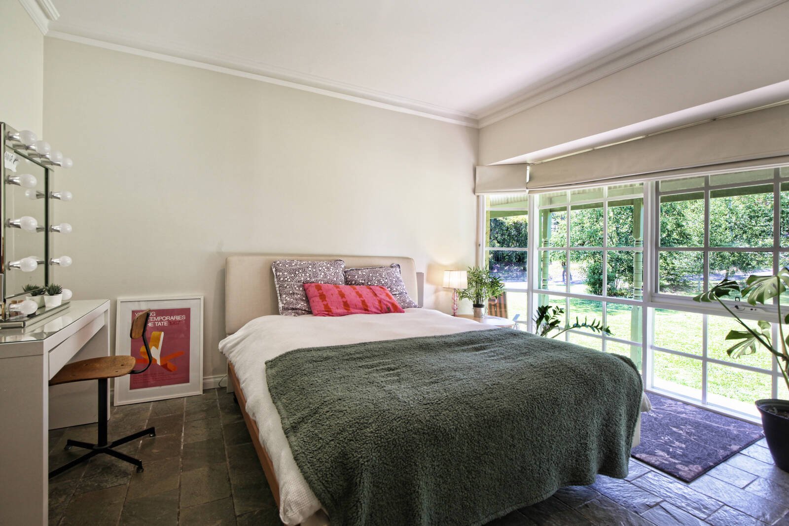 Real Estate and Property in 5 Samuel Court, Woodend, VIC