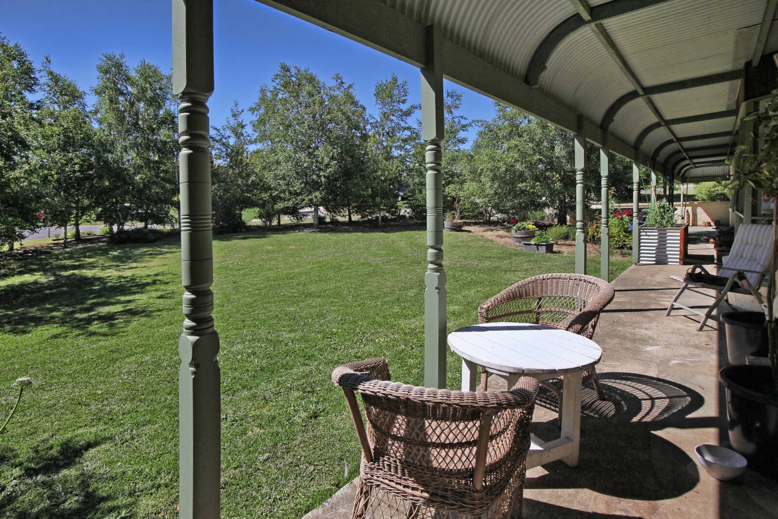 Real Estate and Property in 5 Samuel Court, Woodend, VIC