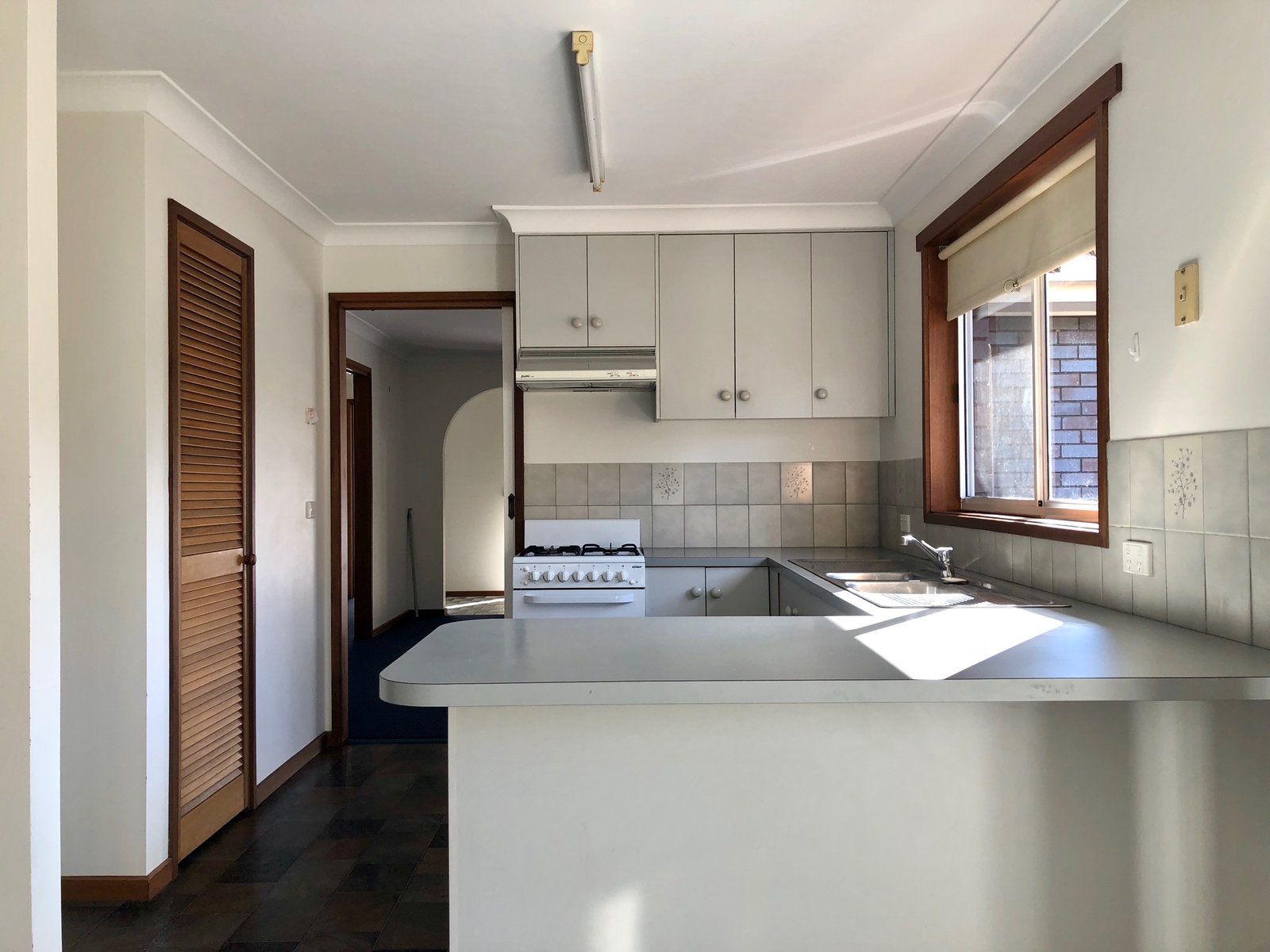 5 Saville Avenue LAVINGTON 5
