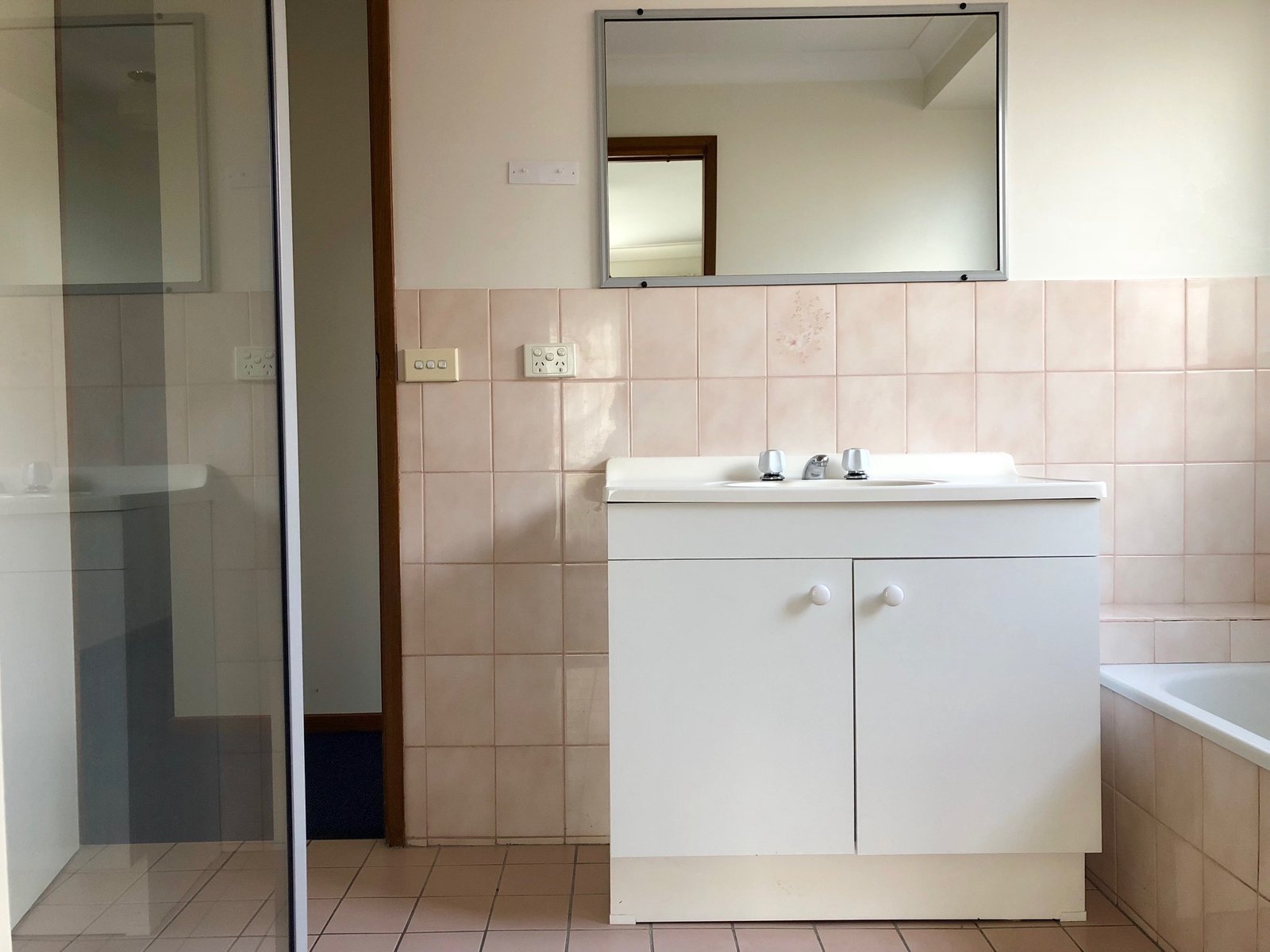 5 Saville Avenue LAVINGTON 8
