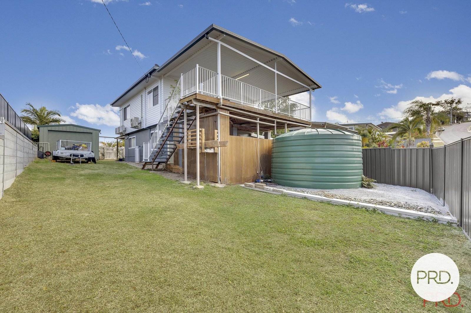 5 Sayre Crescent BOYNE ISLAND 16