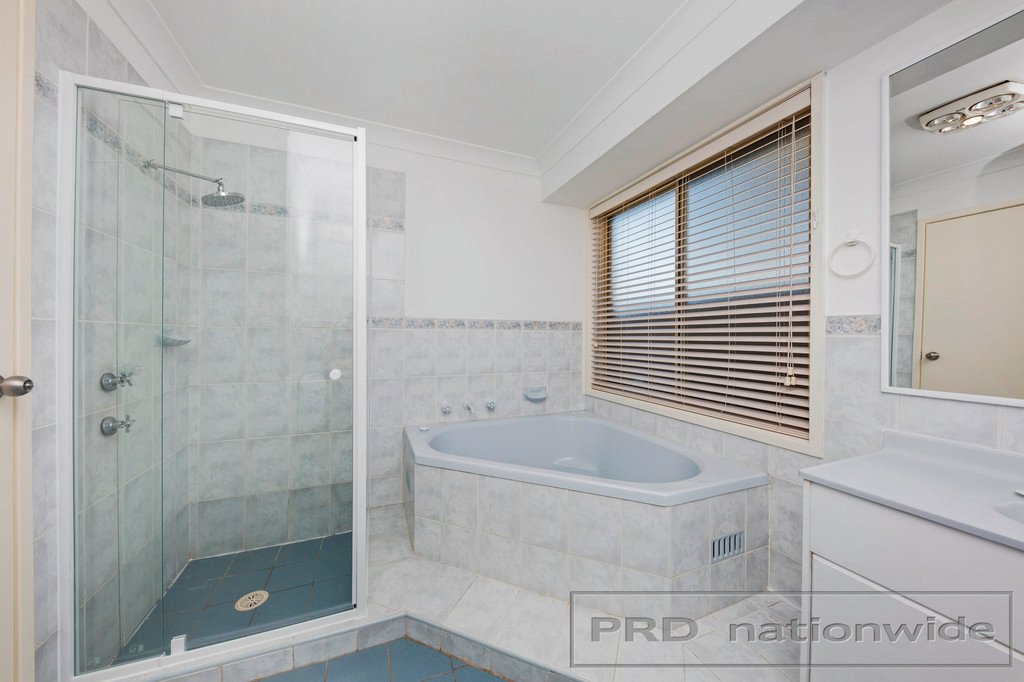 5 Schanck Dr  METFORD 11