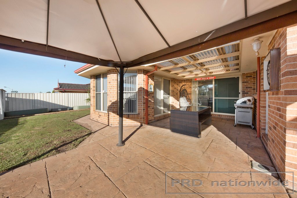 5 Schanck Dr  METFORD 12