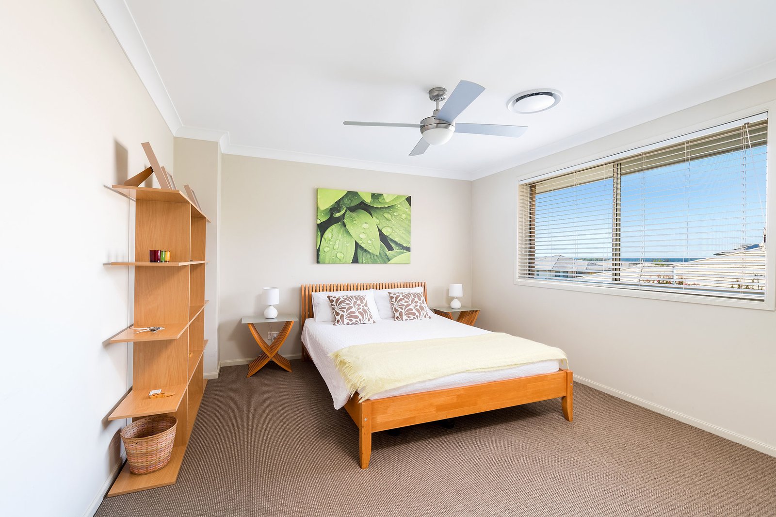 5 Schulten Street MOOREBANK 6
