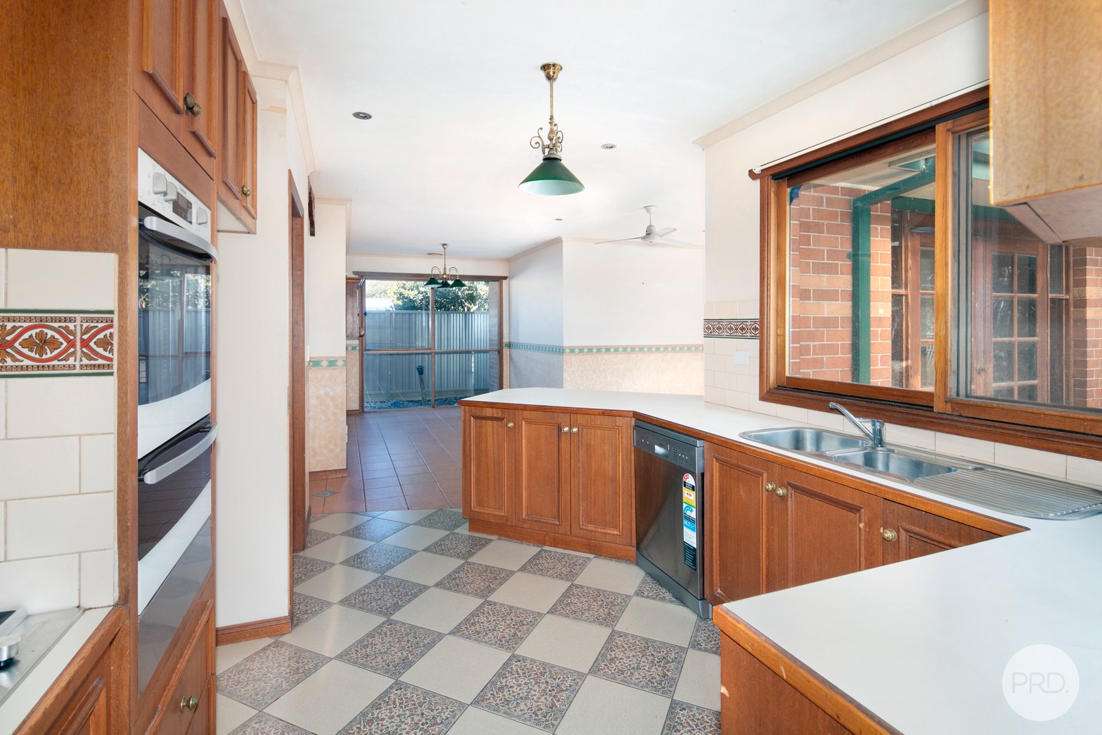 5 Scotcher Court DELACOMBE 6