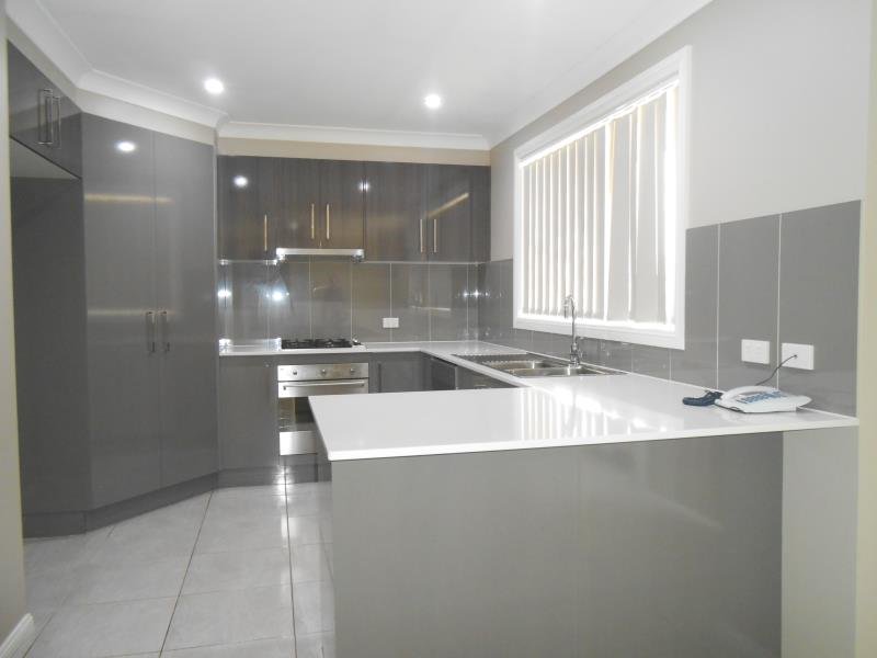 5 Semillon Drive TAMWORTH 2