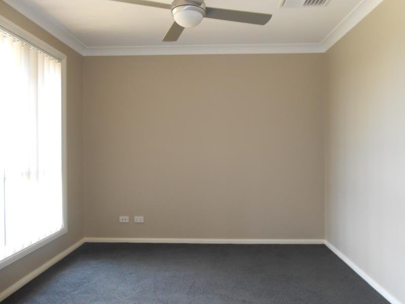 5 Semillon Drive TAMWORTH 6