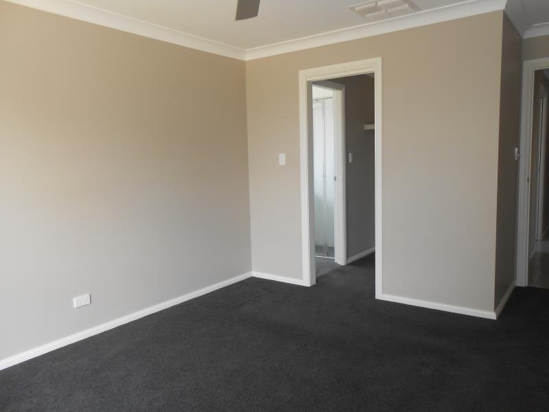 5 Semillon Drive TAMWORTH 5