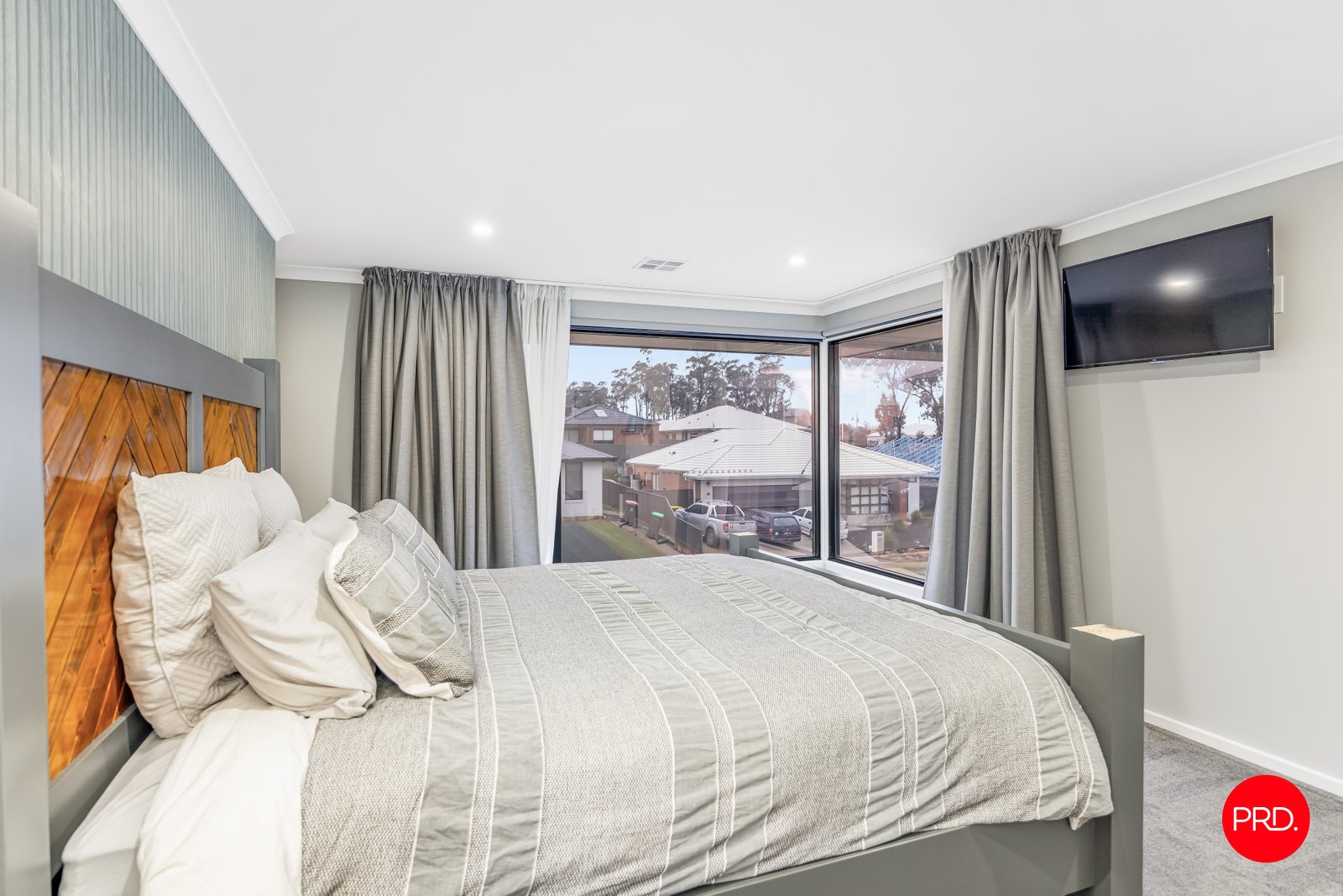 5 Serene Drive STRATHFIELDSAYE 13