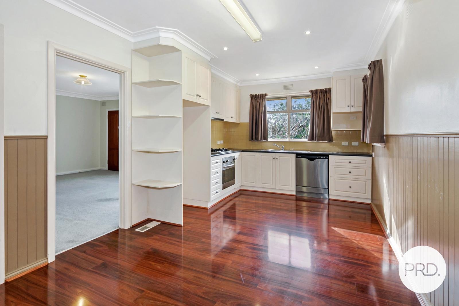 5 Shire Avenue MOUNT HELEN 3