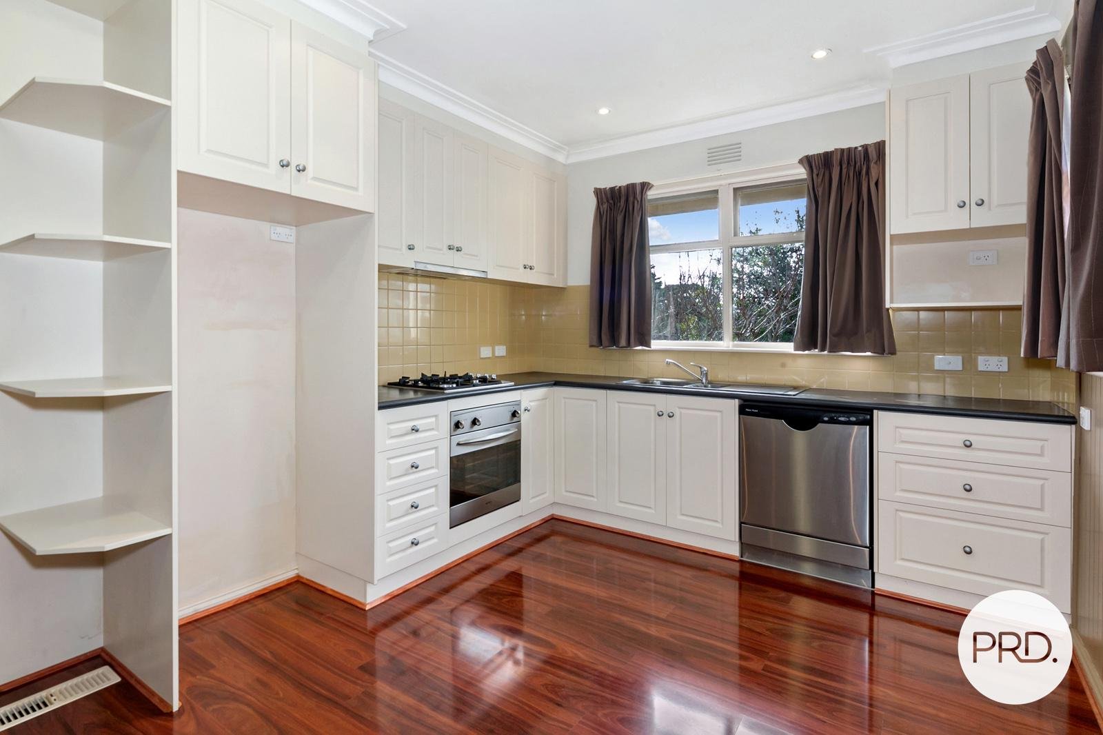 5 Shire Avenue MOUNT HELEN 9