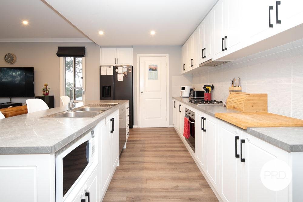 5 Sobey Street MOUNT HELEN 3