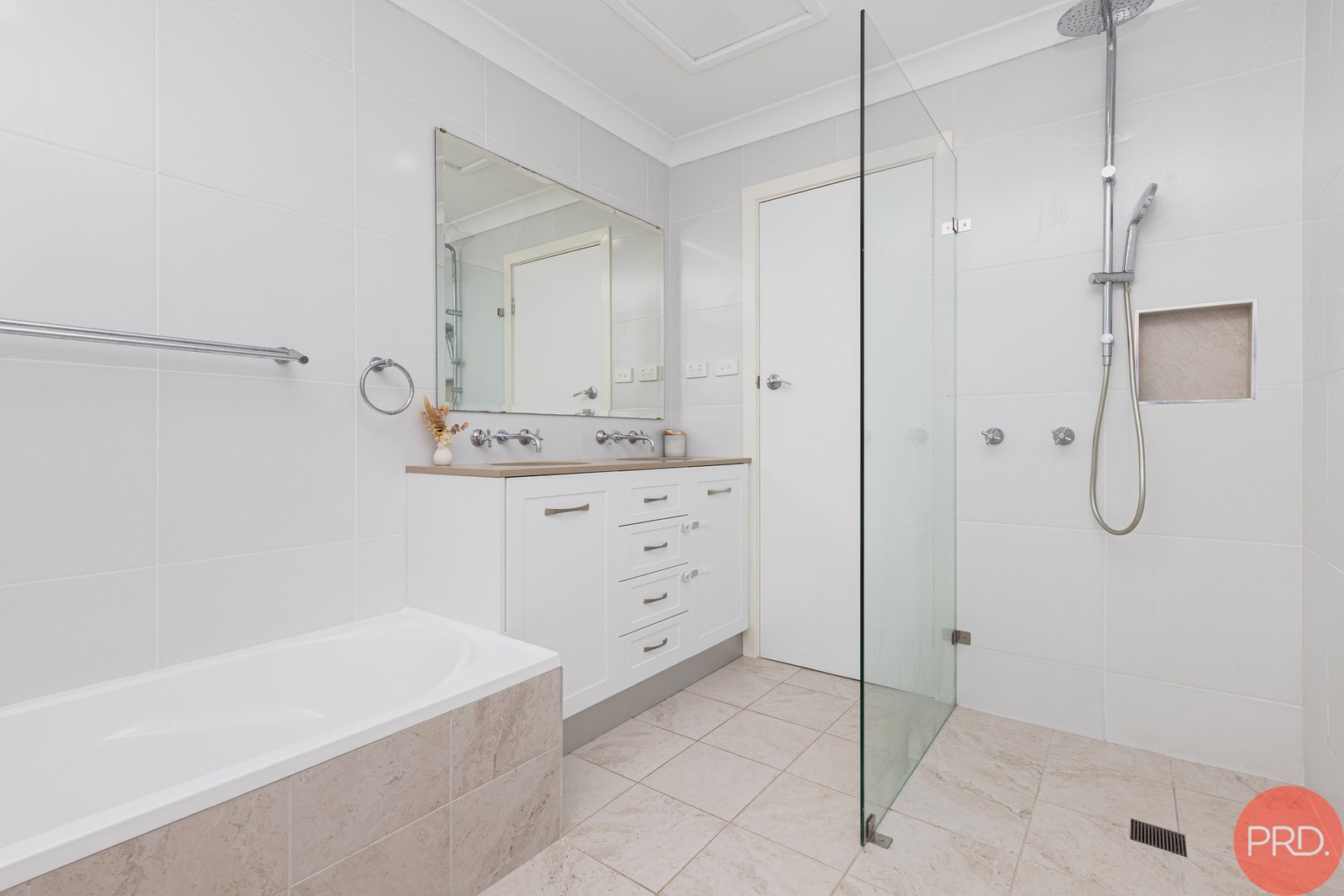 5 Somers Close METFORD 16