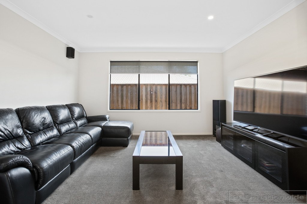 5 Songlark Place ABERGLASSLYN 5