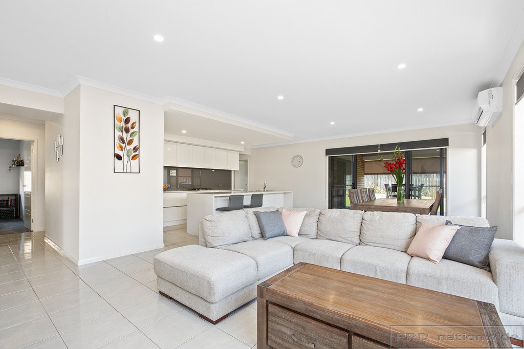 5 Songlark Place ABERGLASSLYN 8