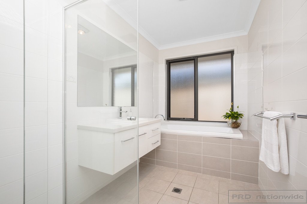 5 Songlark Place ABERGLASSLYN 17