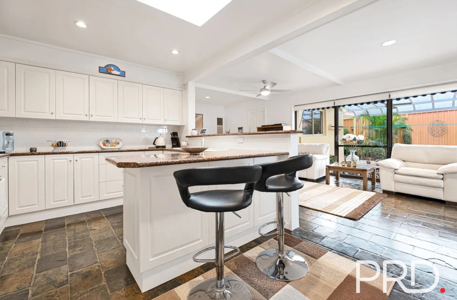 5 South Pacific Avenue MOUNT PRITCHARD 4