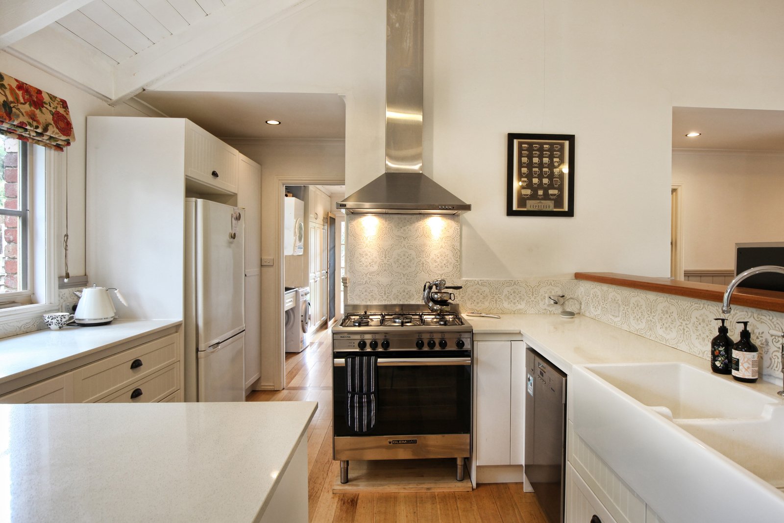 Real Estate and Property in 5 South Road, Woodend, VIC