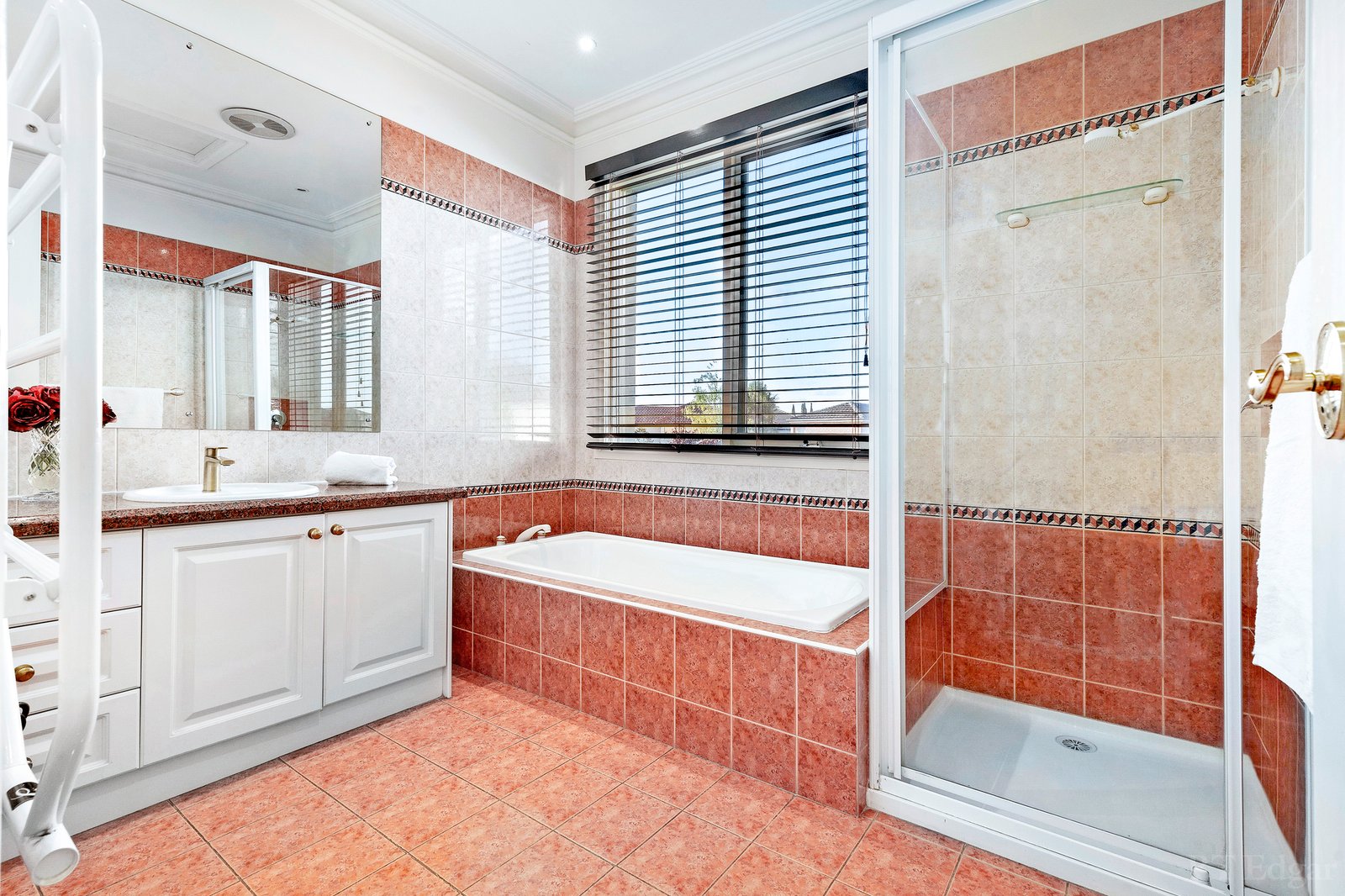 Real Estate and Property in 5 Sovereign Court, Templestowe, VIC