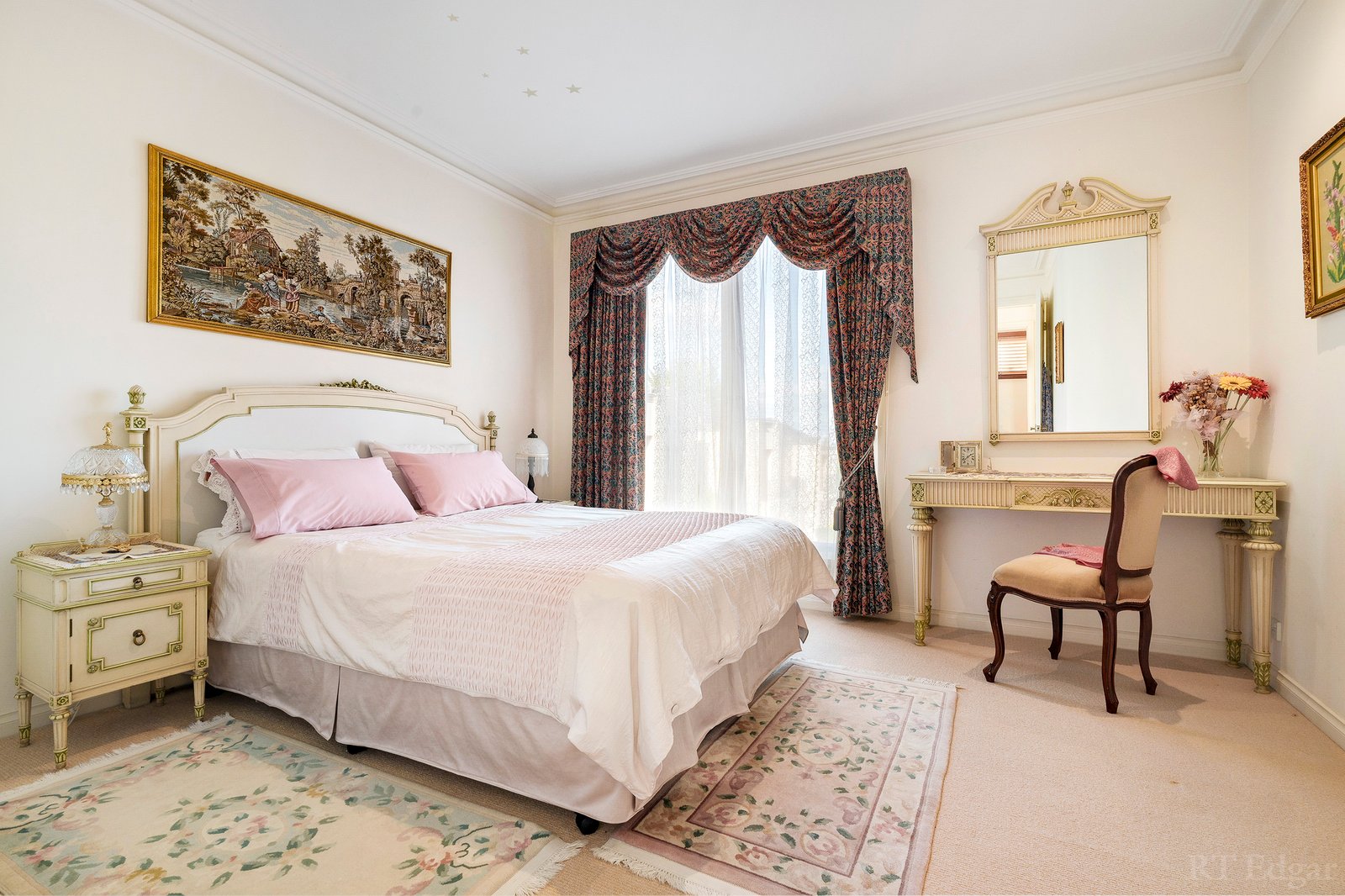 Real Estate and Property in 5 Sovereign Court, Templestowe, VIC