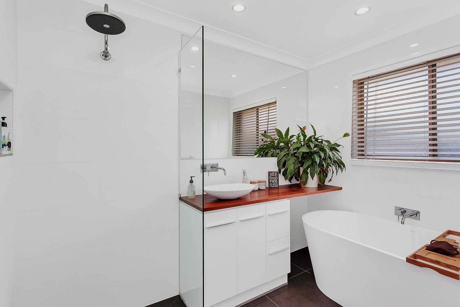5 Sparrow Place BURLEIGH WATERS 6