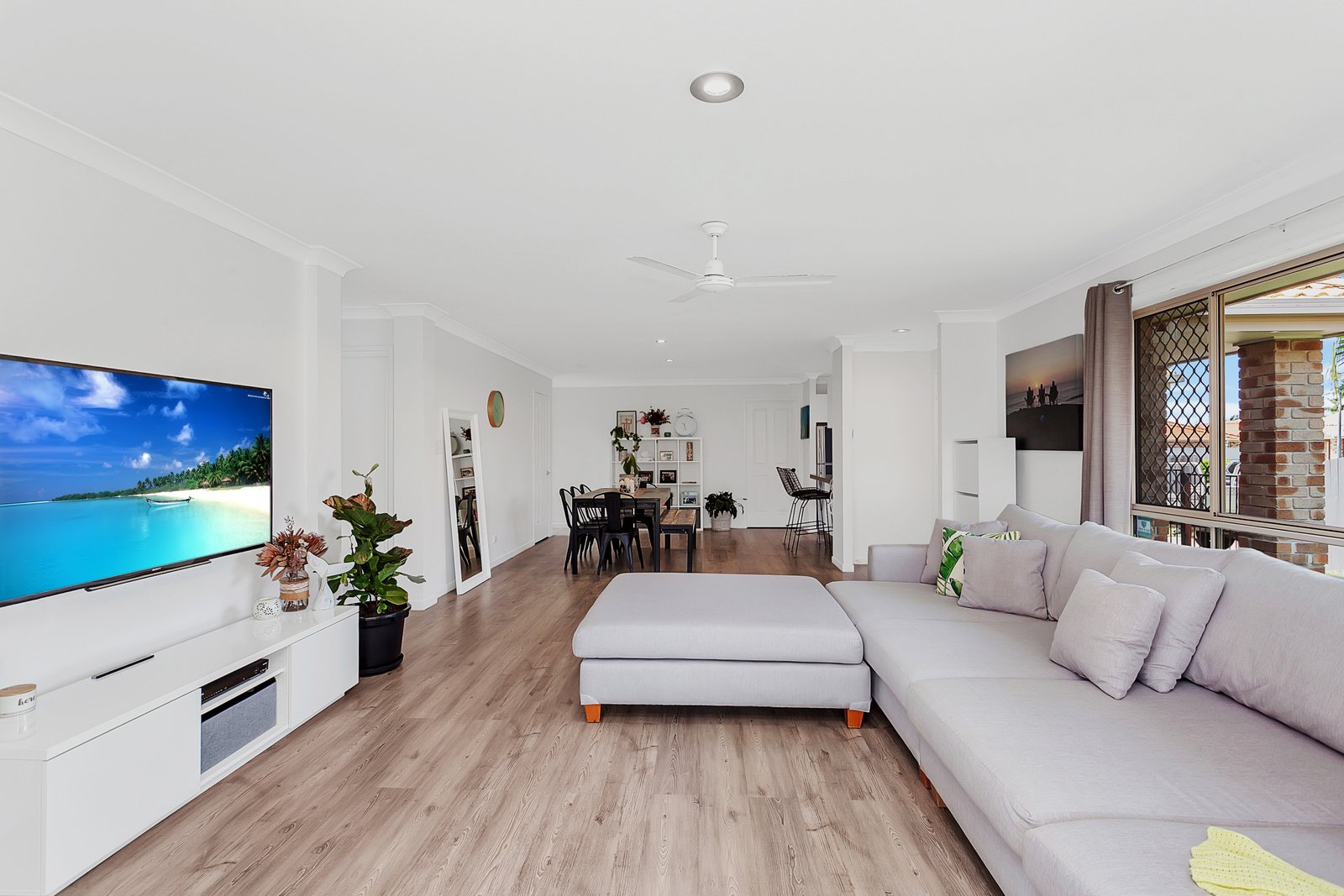 5 Sparrow Place BURLEIGH WATERS 11