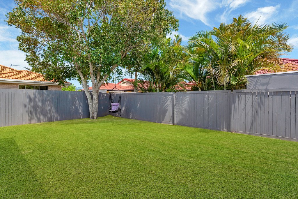 5 Sparrow Place BURLEIGH WATERS 13