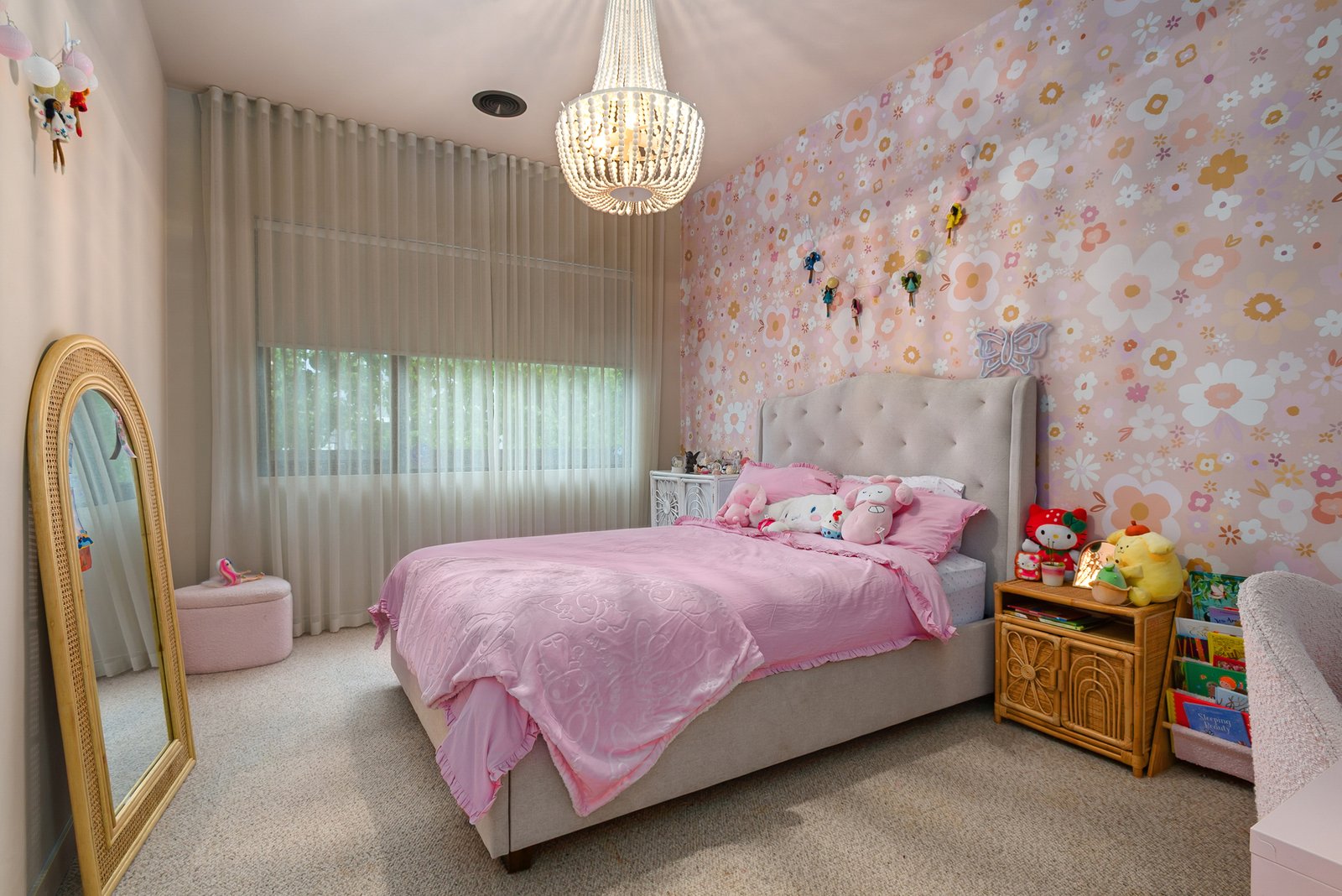 Real Estate and Property in 5 Sproule Place, Woodend, VIC