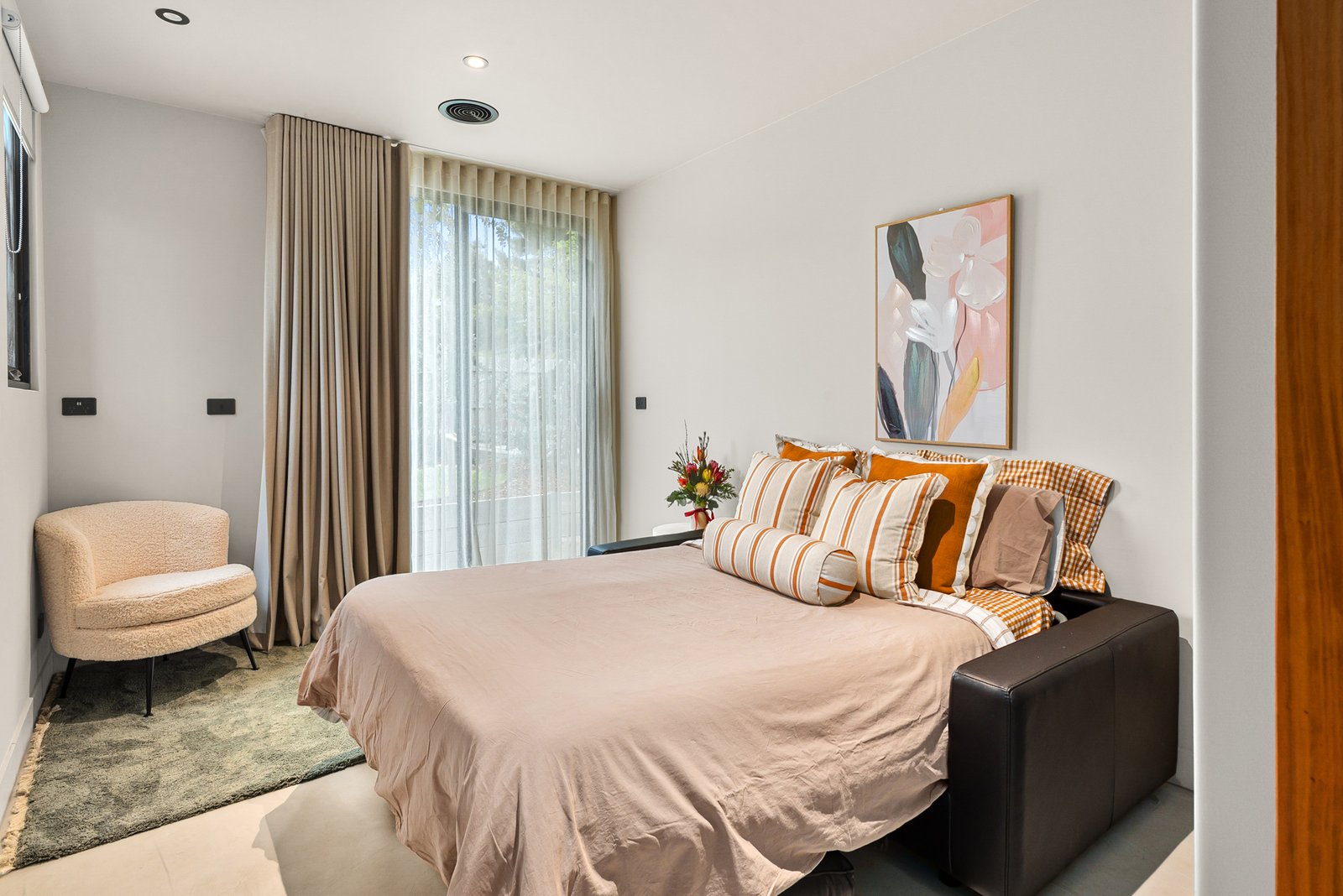 Real Estate and Property in 5 Sproule Place, Woodend, VIC