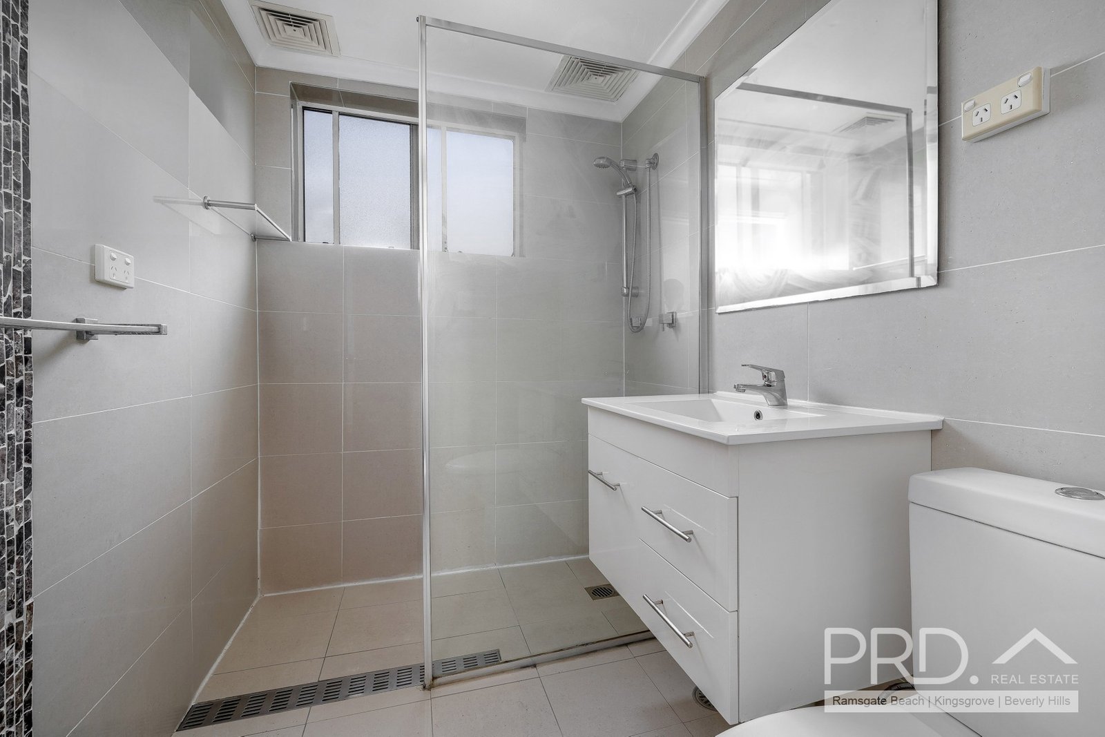 5 St Albans Road KINGSGROVE 4