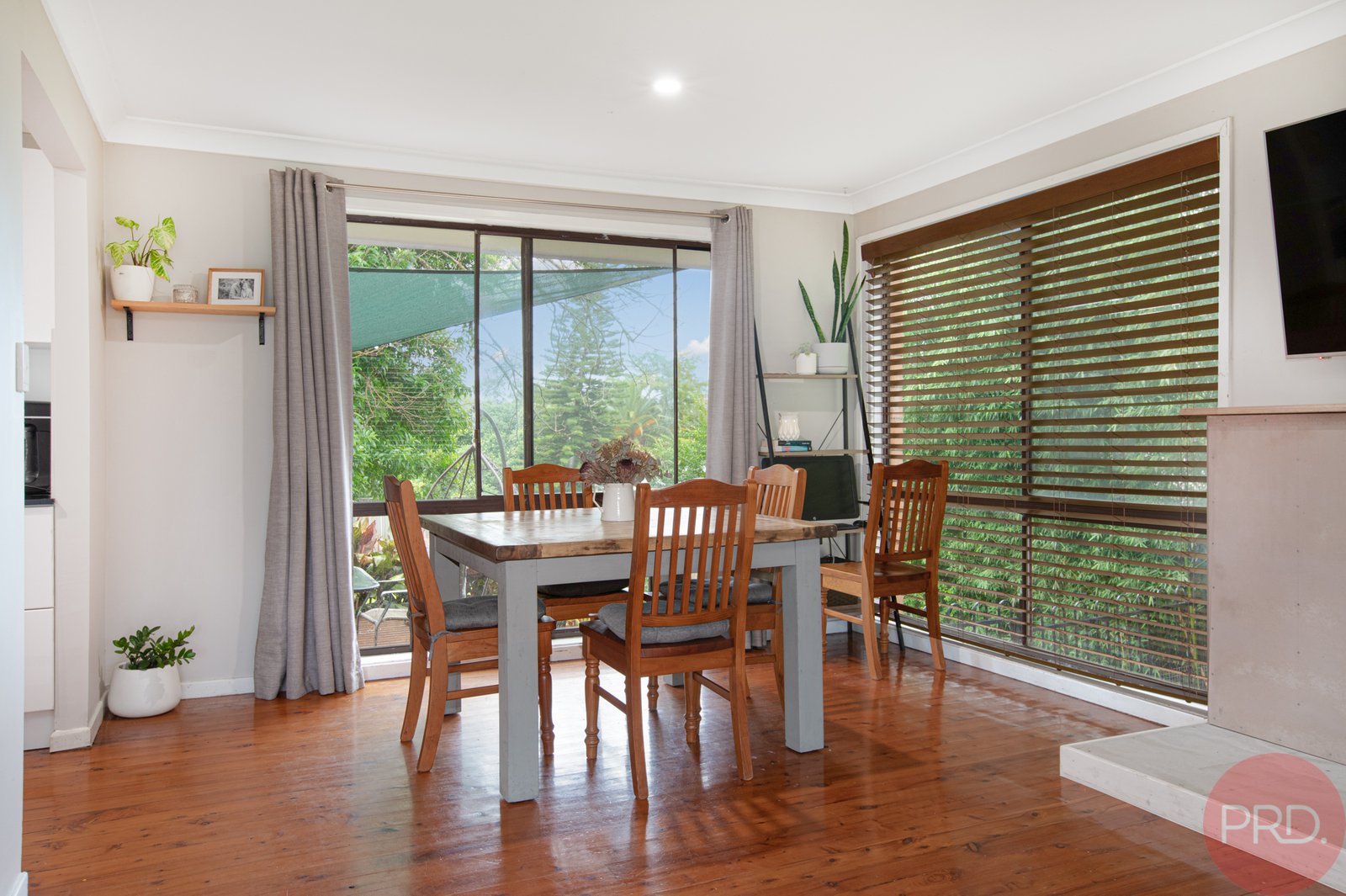 5 Station Lane LOCHINVAR 8