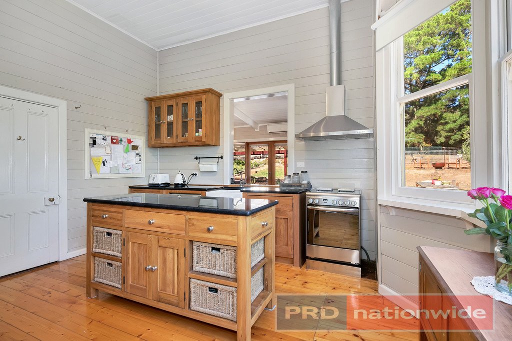 5 Station Street SCARSDALE 4