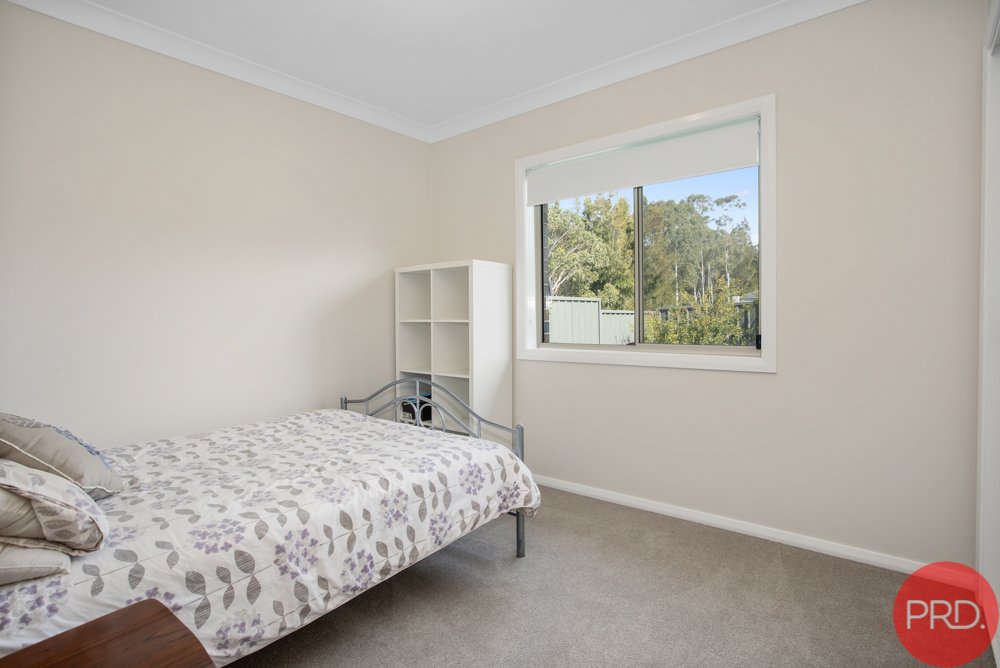 5 Stayard Drive LARGS 10