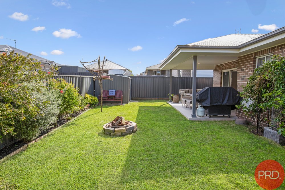 5 Stayard Drive LARGS 14