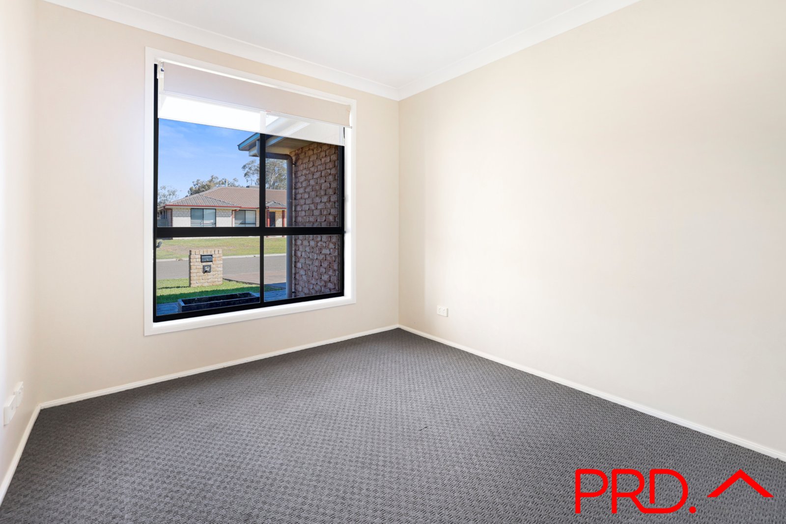 5 Stokes Avenue TAMWORTH 9
