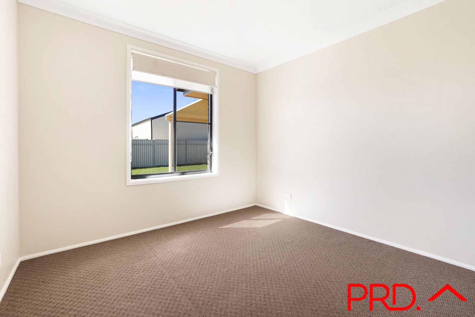 5 Stokes Avenue TAMWORTH 11