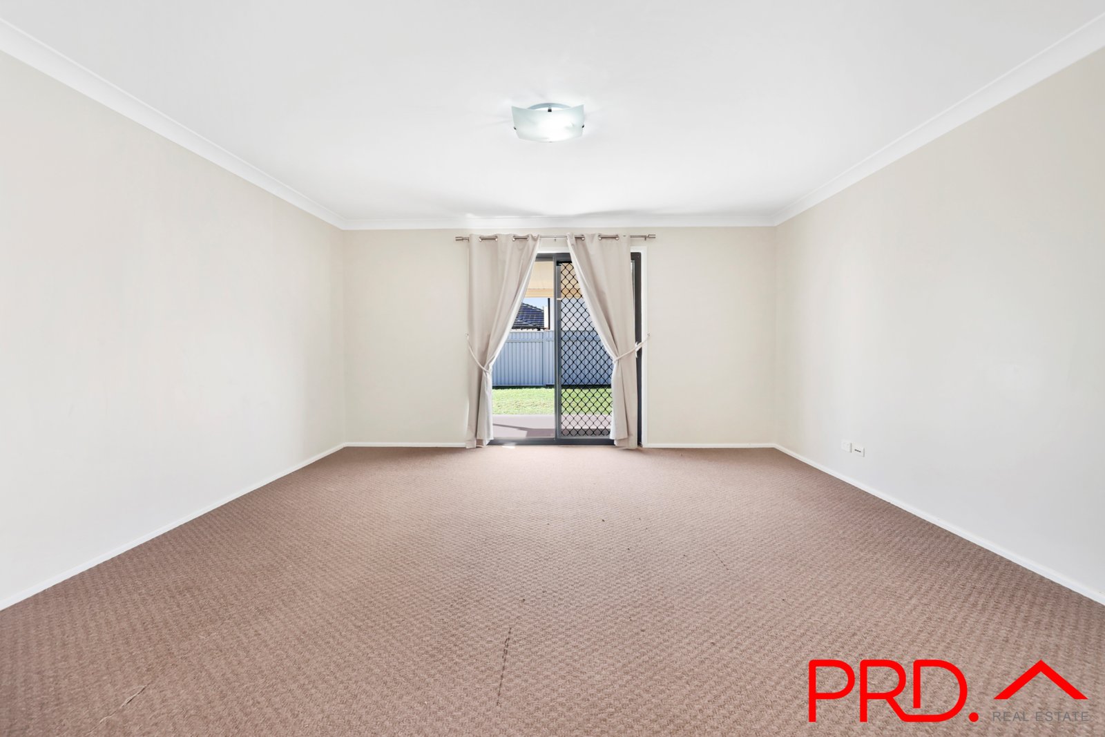 5 Stokes Avenue TAMWORTH 14