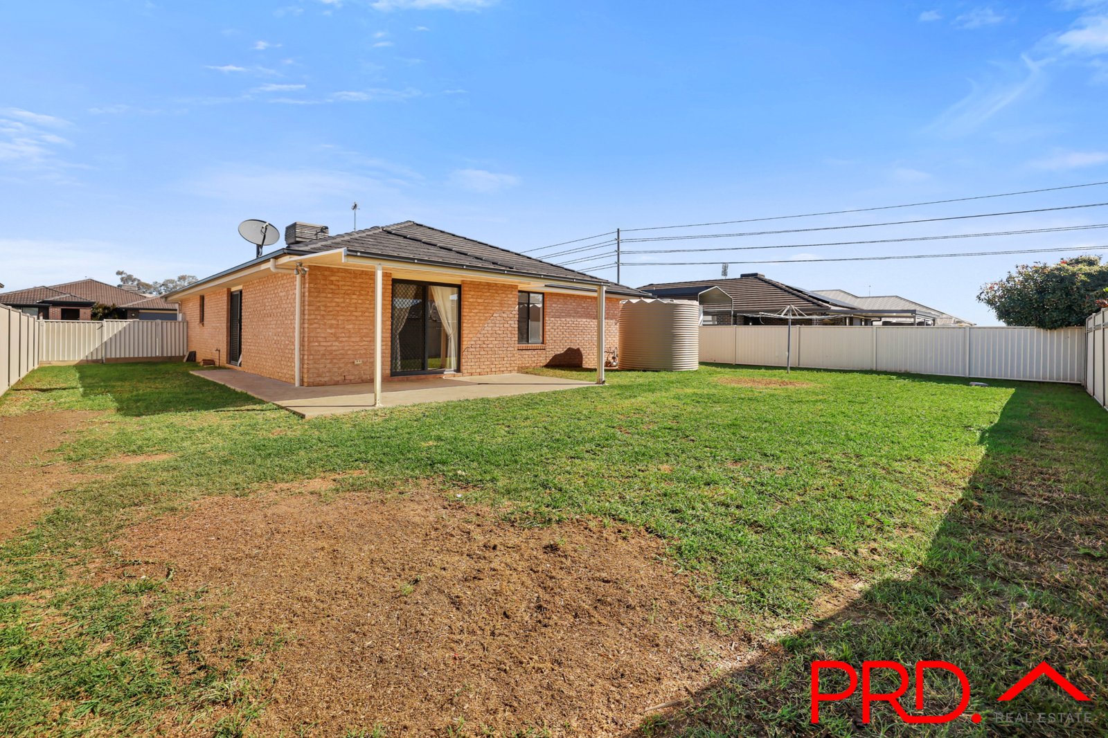 5 Stokes Avenue TAMWORTH 17