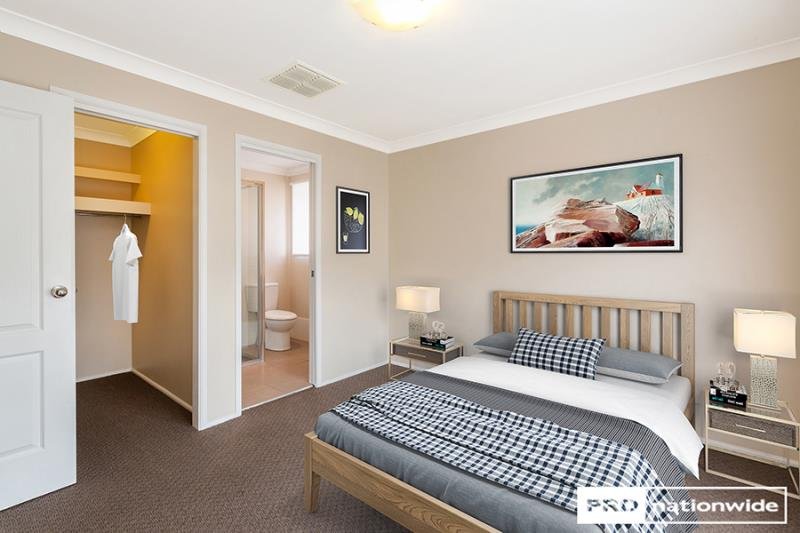 5 Stokes Avenue TAMWORTH 4