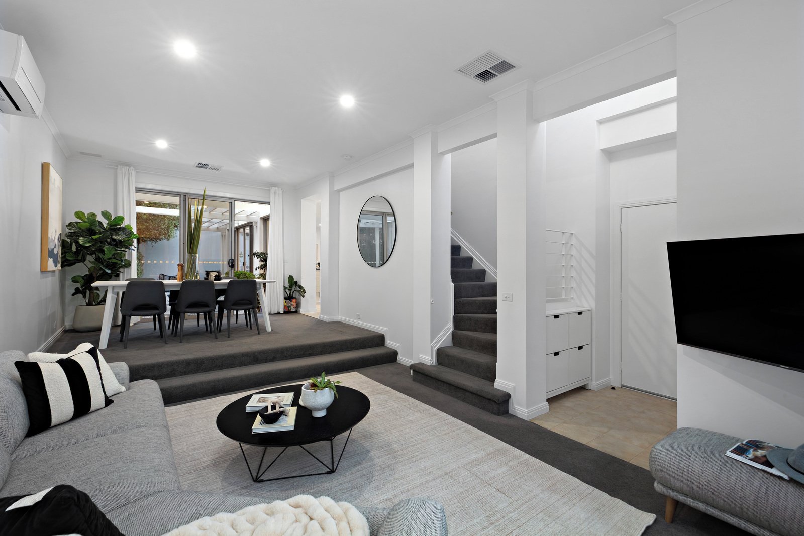 5 Strathaird Mews, Port Melbourne, 3207