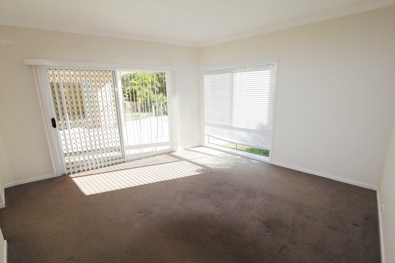 5 Stringybark Drive MOLENDINAR 8