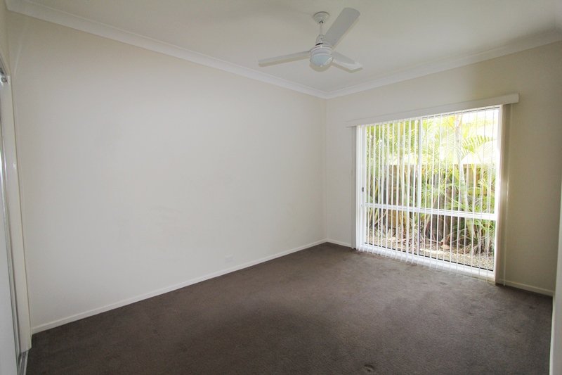 5 Stringybark Drive MOLENDINAR 11