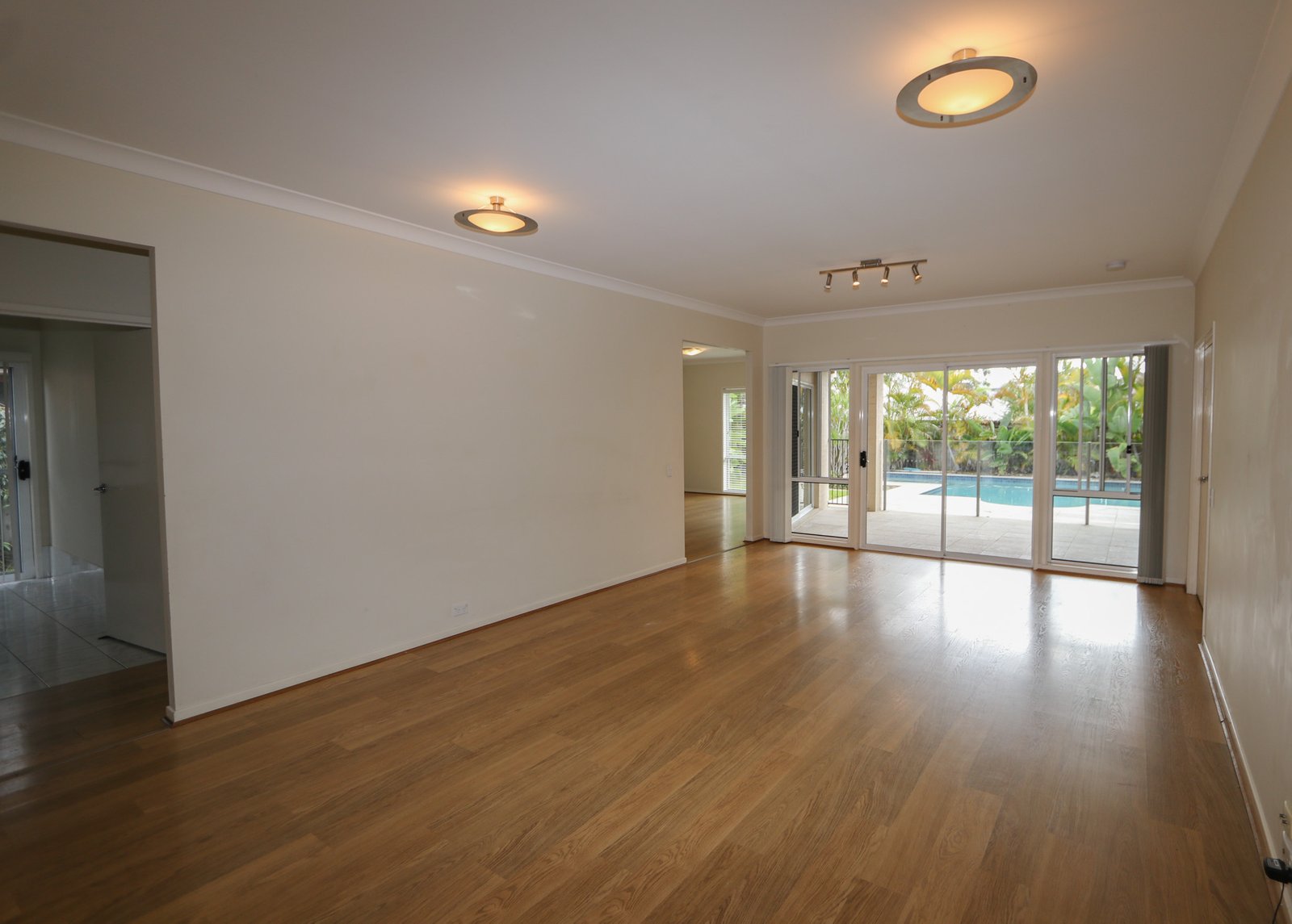 5 Stringybark Drive MOLENDINAR 6