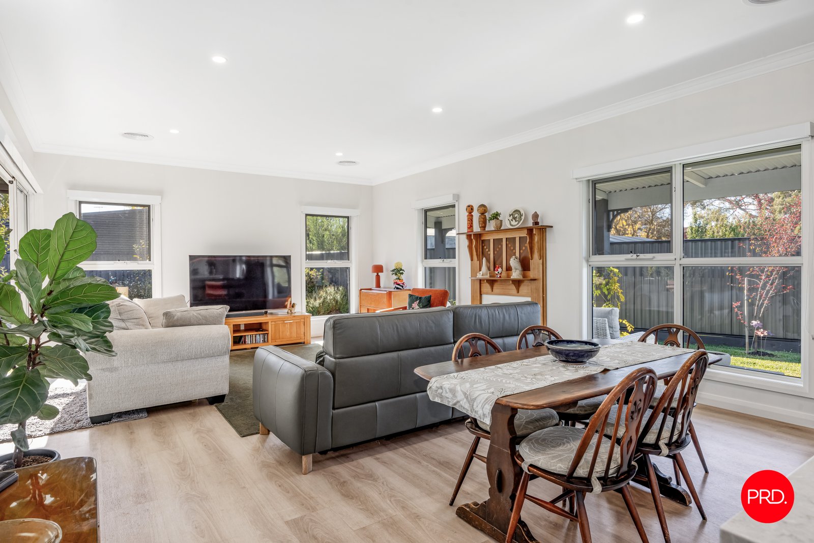 5 Summers Court LANCEFIELD 4