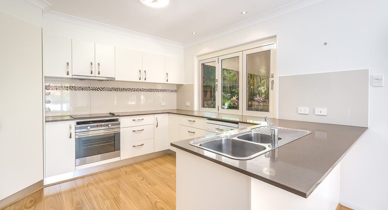 5 Swanton Drive MUDGEERABA 5