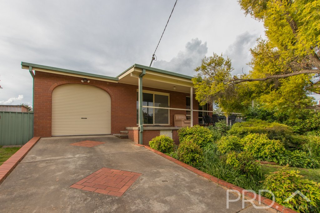 5 Sydney Street TUMUT 12