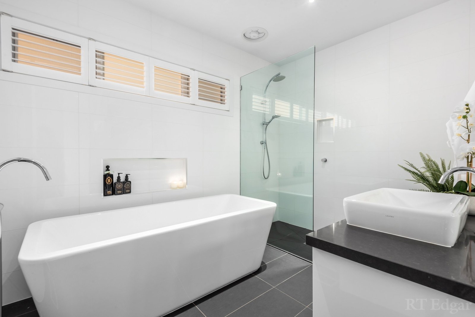 Real Estate and Property in 5 The Avenue, Ocean Grove, VIC