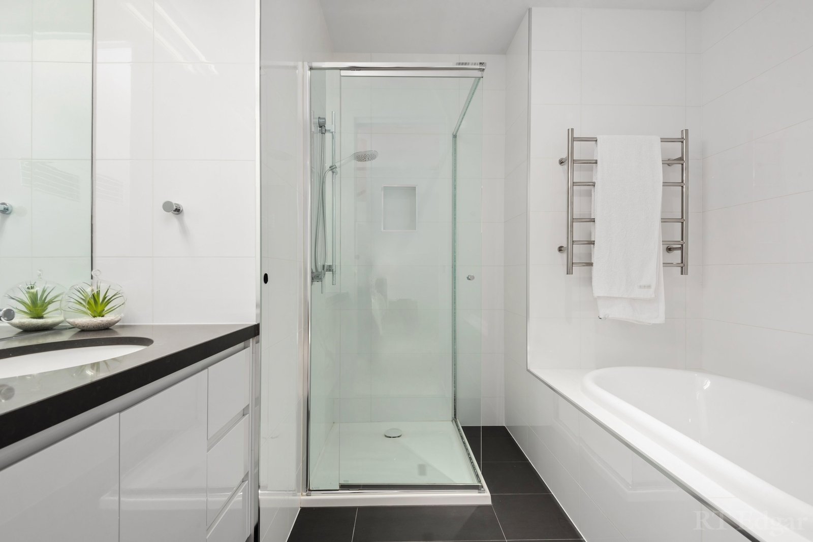 Real Estate and Property in 5 The Avenue, Ocean Grove, VIC