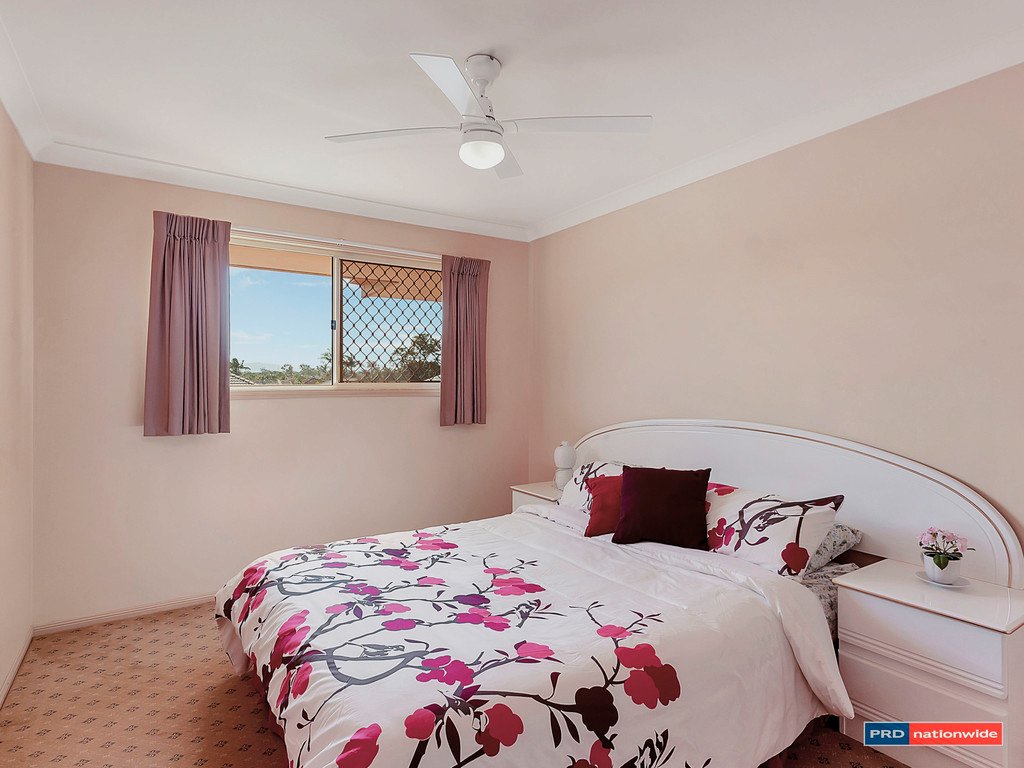 5 Thornleigh Crescent VARSITY LAKES 9